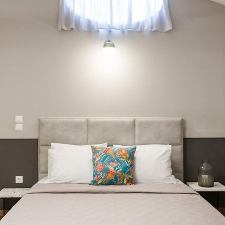 Step One | Luxury Suites Right In The Heart Of Acropolis Next To Metro Station アテネ エクステリア 写真